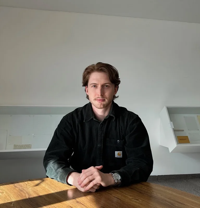 Julien, professeur et créateur de TrajectoirePhilo